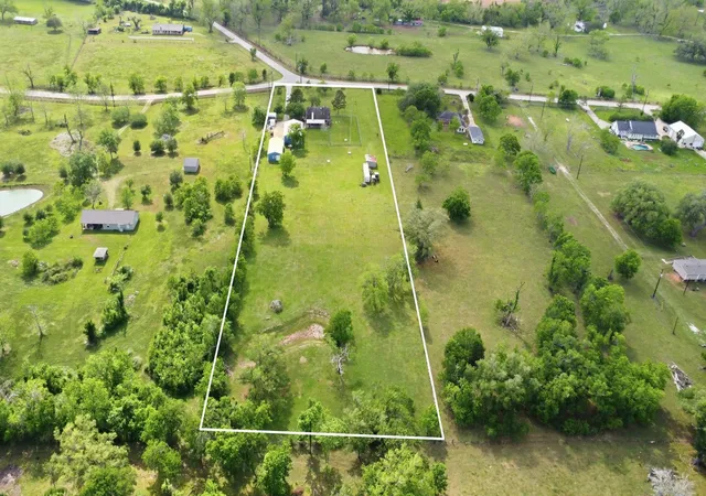 Photo 3 of Single family home for sale at 3625 County Rd 36, Angleton, TX 77515 | MLS# 16504565 | Listing updated on 2026-09-11