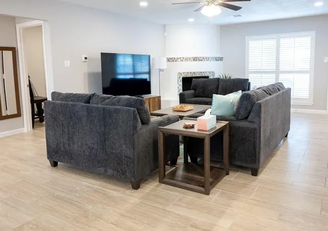 Photo 4 of Single family home for sale at 15815 Baytree Dr, Houston, TX 77070 | MLS# 13265776 | Listing updated on 2026-08-14
