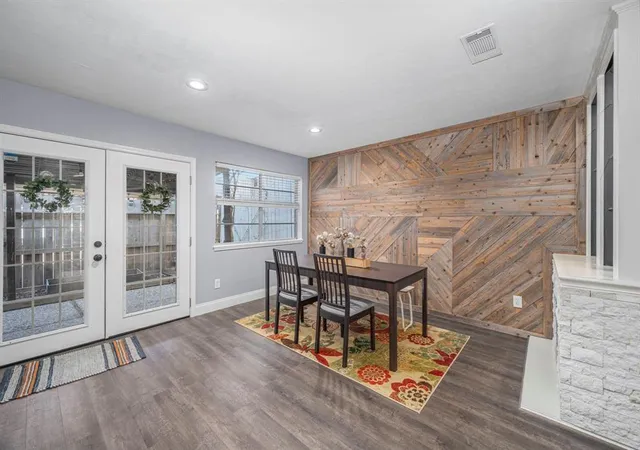3rd image of 1371 Country Pl Dr, Houston, TX 77079 | MLS# 19013173