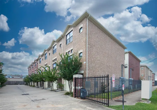 image of 2710 Hullsmith Dr #901, Houston, TX 77063 | MLS# 90586885