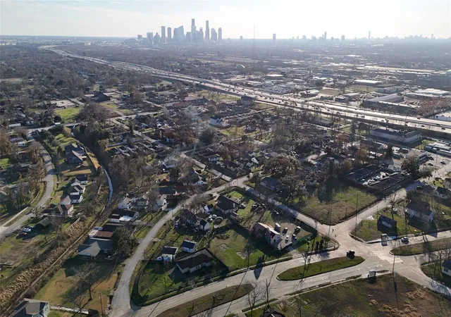 4th image of 3310 Cavalcade St, Houston, TX 77026 | MLS# 27184729