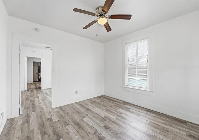 3rd image of 3913 Winnie St, Galveston, TX 77550 | MLS# 18806403