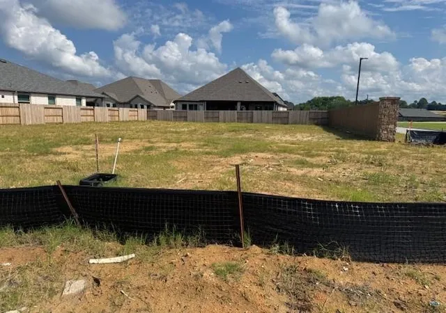 Photo 3 of Single family home for sale at 10402 Painted Brush Ln, Willis, TX 77318 | MLS# 47076029 | Listing updated on 2026-08-21