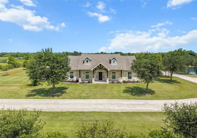 3rd image of 8139 Avenue E 1/2, Santa Fe, TX 77510 | MLS# 10630408