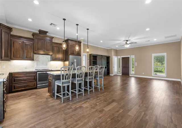 4th image of 8139 Avenue E 1/2, Santa Fe, TX 77510 | MLS# 10630408
