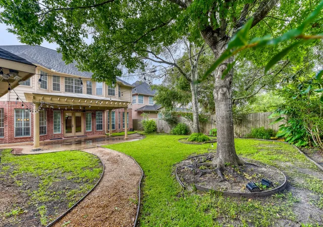 28th image of 2610 W Bainbridge Cir, Pearland, TX 77584 | MLS# 6590235