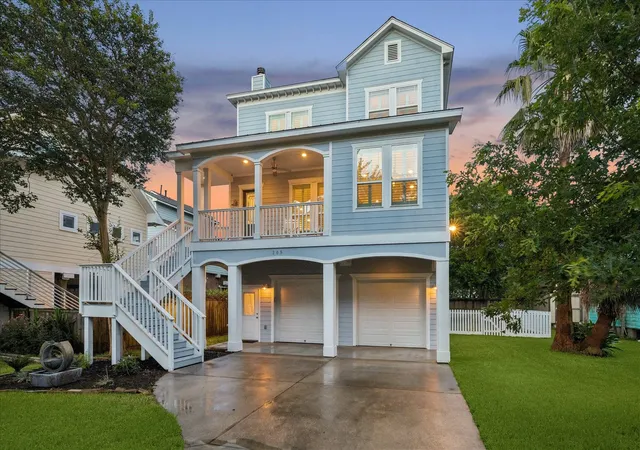 3rd image of 209 Queen Rd, Kemah, TX 77565 | MLS# 95240635