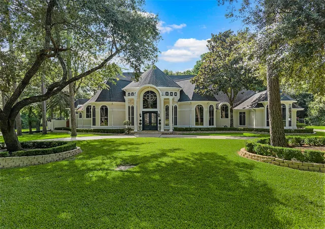 3rd image of 3 N Benton Woods Cir, Spring, TX 77382 | MLS# 68386893