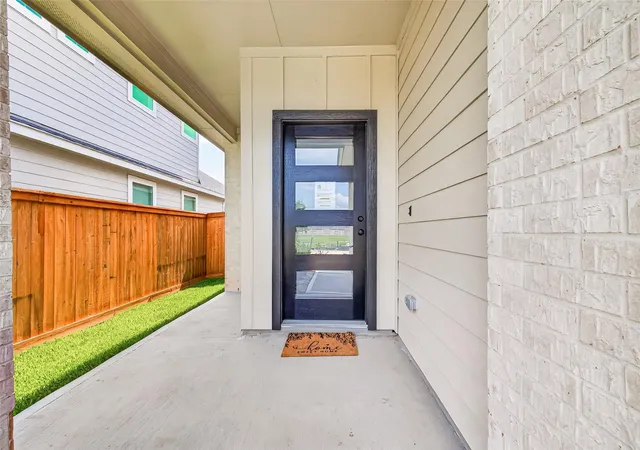 Photo 3 of Single family home for sale at 316 Stone Placa Trl, Brookshire, TX 77423 | MLS# 424800 | Listing updated on 2026-09-19