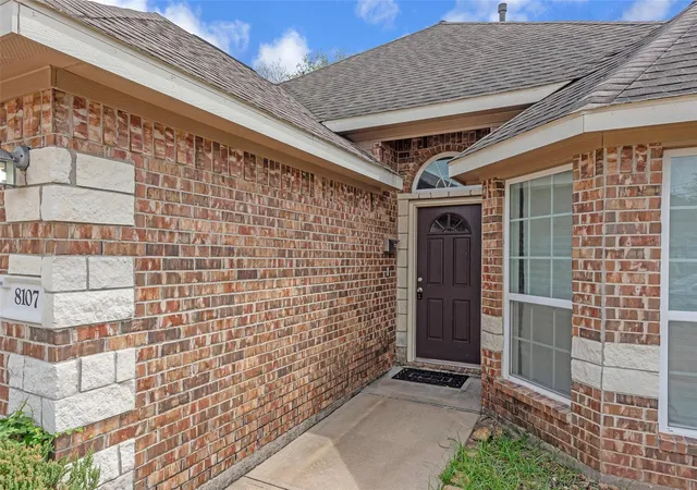 Photo 2 of Single family home for sale at 8107 Grandview St, Houston, TX 77051 | MLS# 97452984 | Listing updated on 2026-09-12