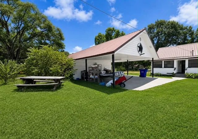 Photo 2 of Single family home for sale at 806 Hendry Rd, Corrigan, TX 75939 | MLS# 67181877 | Listing updated on 2026-08-26