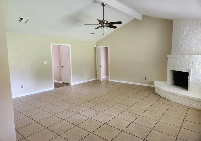 Photo 3 of Sale Pending at 11410 Spring Grv Dr, Houston, TX 77099 | MLS# 34091334 | Listing updated on 2026-09-25