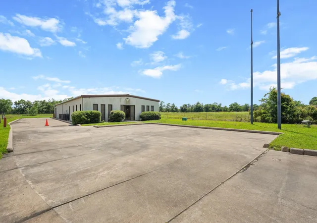 Photo 4 of Sale Pending at 4631 11 Tract 150 St, Brookshire, TX 77423 | MLS# 17236895 | Listing updated on 2026-09-11