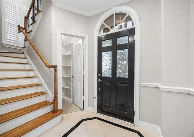 Photo 4 of Townhouse for sale at 2931 Brompton Sq Dr, Houston, TX 77025 | MLS# 75543913 | Listing updated on 2026-08-19