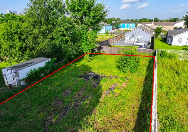 13th image of 1807 Davis St, Houston, TX 77026 | MLS# 74566702