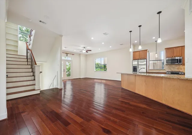 4th image of 415 Tuam St, Houston, TX 77006 | MLS# 10913868
