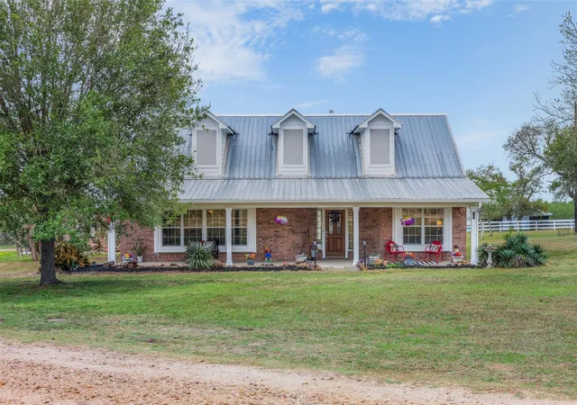 2nd image of 1089 Club Ln, Columbus, TX 78934 | MLS# 40878679