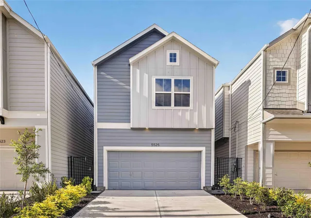 1st image of 5525 Katy Fwy, Houston, TX 77007 | MLS# 72875550