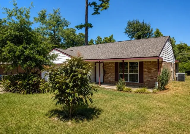Single family home for sale at 508 Allison St, Conroe, TX 77303 | MLS# 18379193