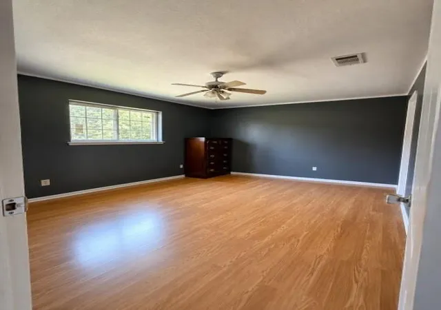 Photo 4 of Single family home for sale at 508 Allison St, Conroe, TX 77303 | MLS# 18379193 | Listing updated on 2026-10-06
