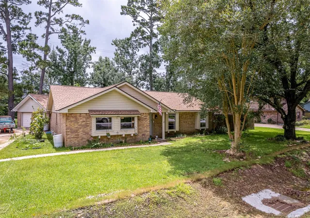 Photo 3 of Single family home for sale at 5814 Russell Ln, Baytown, TX 77521 | MLS# 23984449 | Listing updated on 2026-07-22