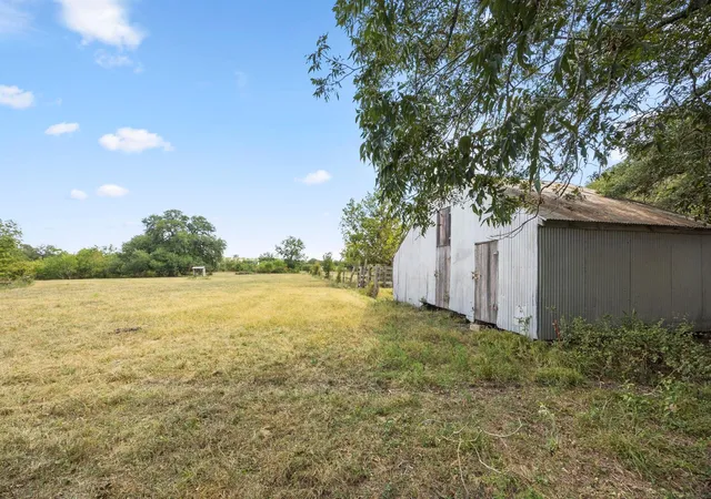 Homes for sale in Fayetteville, TX | 1268 Stokes Rd, Fayetteville, TX 78950 | MLS# 1088921