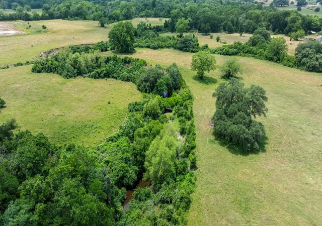 Homes for sale in Fayetteville, TX | 1268 Stokes Rd, Fayetteville, TX 78950 | MLS# 1088921