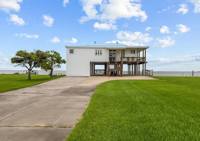 Homes for sale in Port Arthur, TX | 3960 Martin L King Jr, Port Arthur, TX 77640 | MLS# 46319391