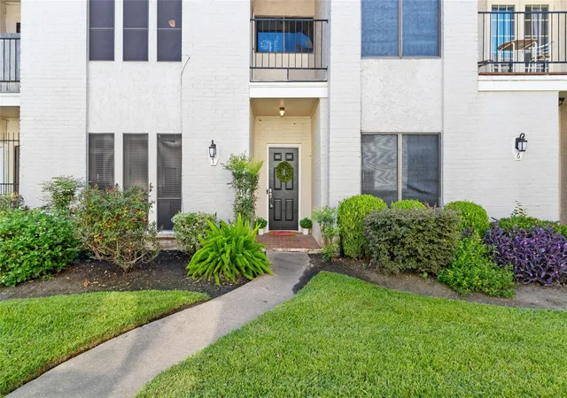 1st image of 1302 Augusta Dr #7, Houston, TX 77057 | MLS# 48385713