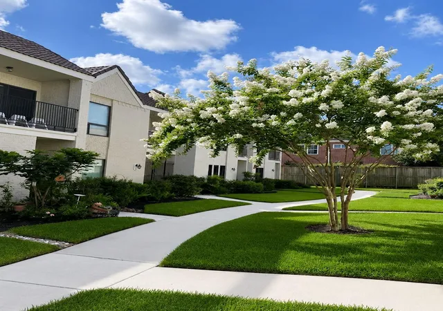 2nd image of 1302 Augusta Dr, Houston, TX 77057