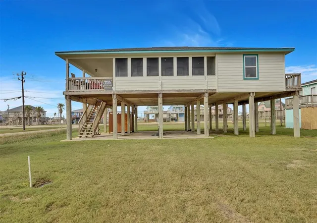 Homes for sale in Freeport, TX | 818 Sea Shell Dr, Freeport, TX 77541 | MLS# 5680582