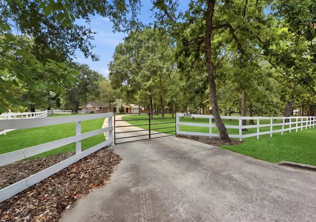 2nd image of 21927 Allyson Rd, Magnolia, TX 77354 | MLS# 4015005