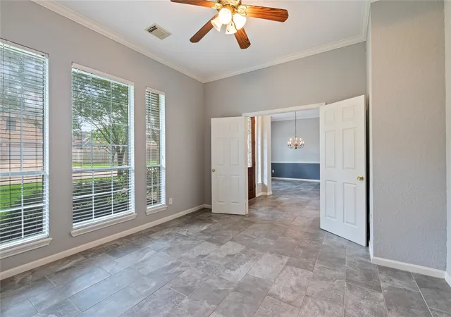 Photo 4 of Sale Pending at 311 Oak Holw Dr, League City, TX 77573 | MLS# 34429203 | Listing updated on 2026-09-20