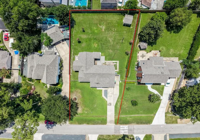 2nd image of 531 W 33rd St, Houston, TX 77018 | MLS# 6486757
