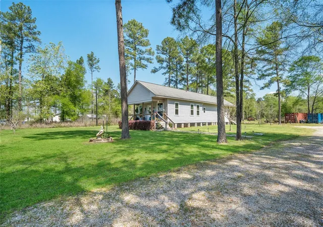 Homes for sale in New Waverly, TX | 275 Pashun Ln, New Waverly, TX 77358 | MLS# 27643743