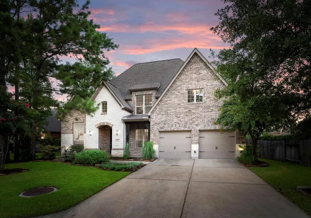 Photo 2 of Sale Pending at 102 Madeline Ln, Montgomery, TX 77316 | MLS# 8253556 | Listing updated on 2026-09-10