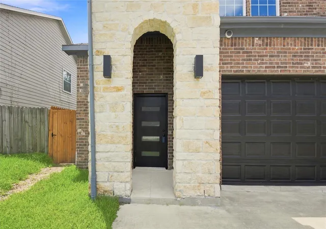 2nd image of 4336 Maggie St, Houston, TX 77051 | MLS# 97824412