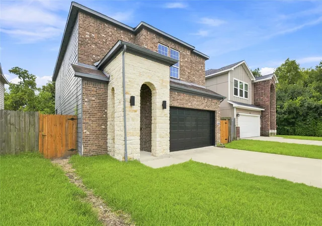 3rd image of 4336 Maggie St, Houston, TX 77051 | MLS# 97824412