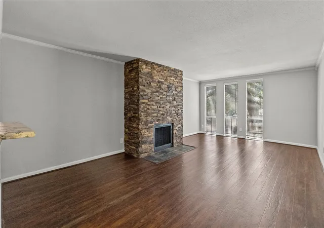 2nd image of 4627 Wild Indigo St #604, Houston, TX 77027 | MLS# 87110059