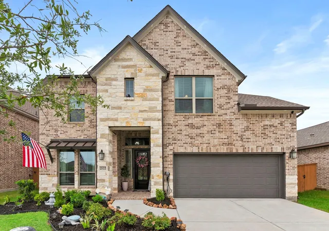 Photo 3 of Single family home for sale at 2122 Lierna Dr, La Marque, TX 77568 | MLS# 84036306 | Listing updated on 2026-07-30