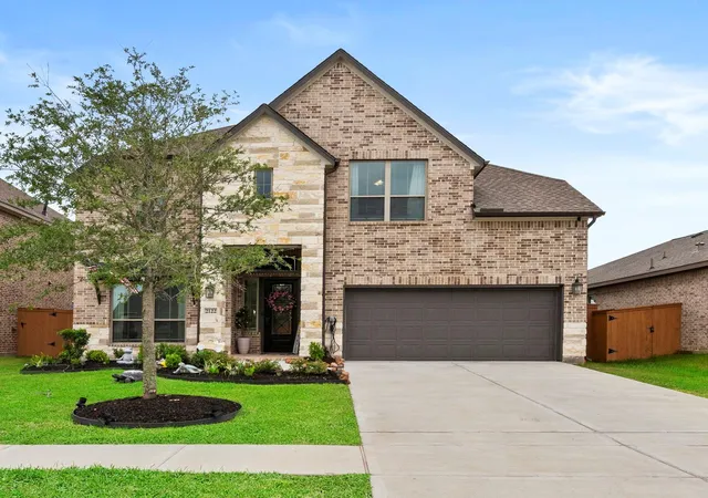 Photo 4 of Single family home for sale at 2122 Lierna Dr, La Marque, TX 77568 | MLS# 84036306 | Listing updated on 2026-07-30