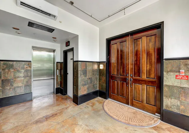 4th image of 1722 Washington Ave #D, Houston, TX 77007 | MLS# 68165066