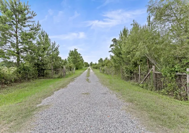 25th image of 15926 Fm 105, Orange, TX 77630 | MLS# 17568401