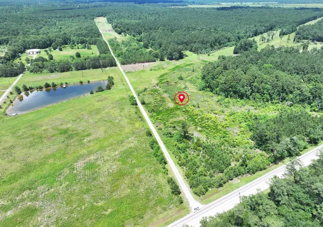 3rd image of 15926 Fm 105, Orange, TX 77630 | MLS# 17568401