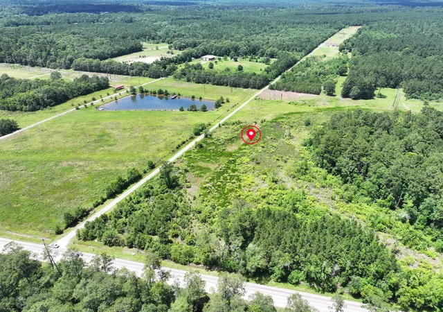 5th image of 15926 Fm 105, Orange, TX 77630 | MLS# 17568401