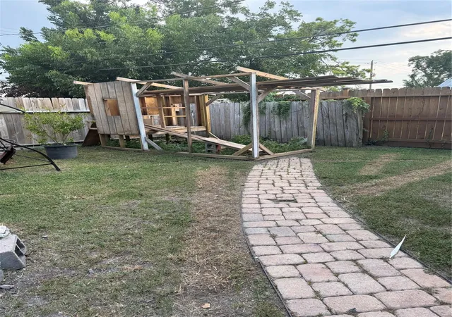 Photo 4 of Single family home for sale at 8407 Sonneville Dr, Houston, TX 77080 | MLS# 76639636 | Listing updated on 2026-09-15