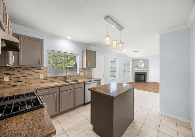3rd image of 1146 Pennygent Ln, Channelview, TX 77530 | MLS# 94710154