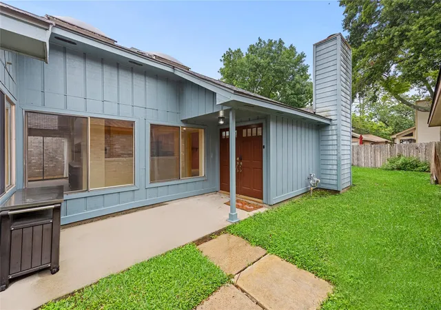 4th image of 1318 Roundstone Dr, Richmond, TX 77406 | MLS# 47409955