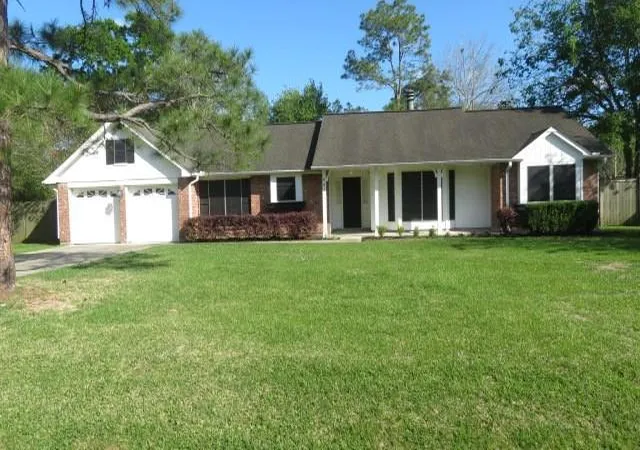 Homes for sale in Friendswood, TX | 803 Briarmeadow Ave, Friendswood, TX 77546 | MLS# 63267870
