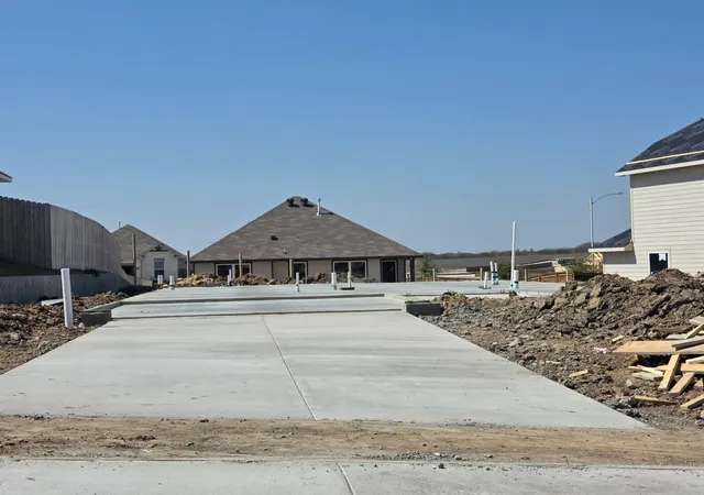 1st image of 1453 Lake Ridge Dr, Brenham, TX 77833 | MLS# 14605847